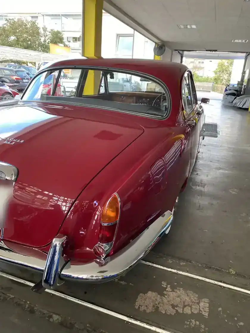 Jaguar S-Type 3.4 von hinten